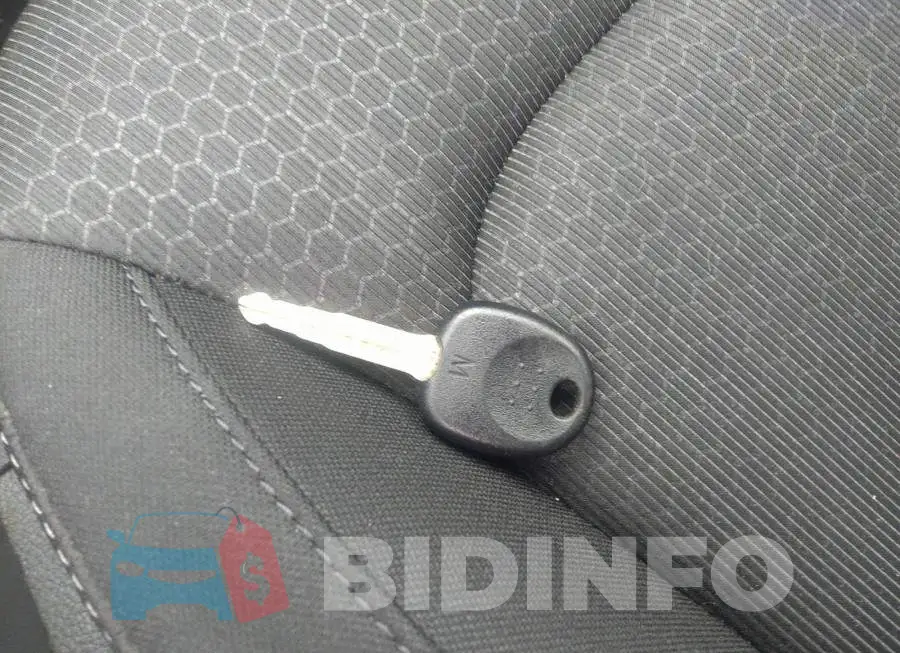 KMHD84LF0HU153415 Photo# 11