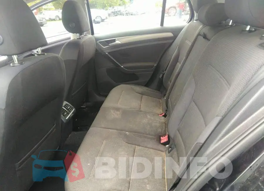 3VW117AU9GM048810 Photo# 8