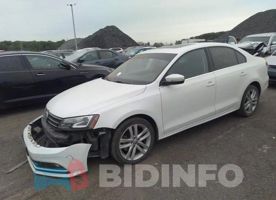 3VW3A7AJ8FM275063 Photo# 2