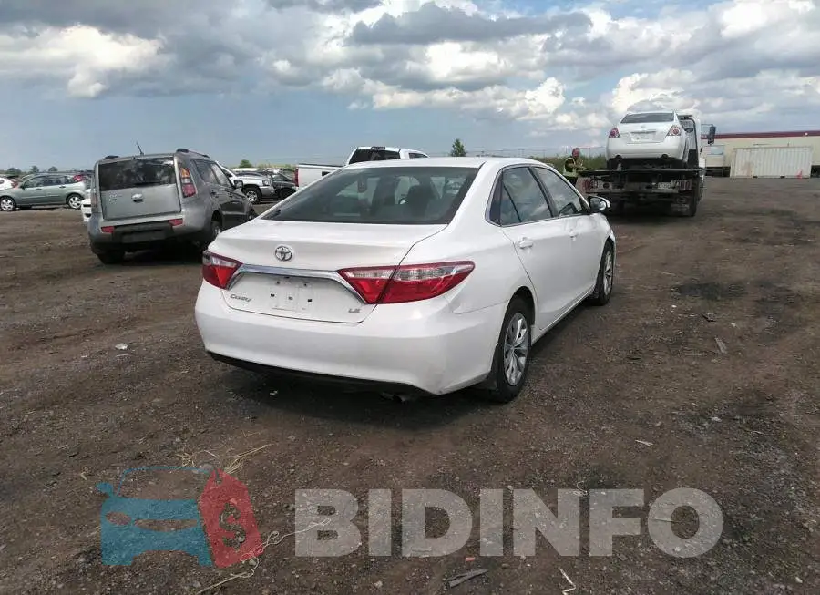 4T1BF1FK3HU765161 Photo# 4 4T1BF1FK3HU765161 Photo# 4