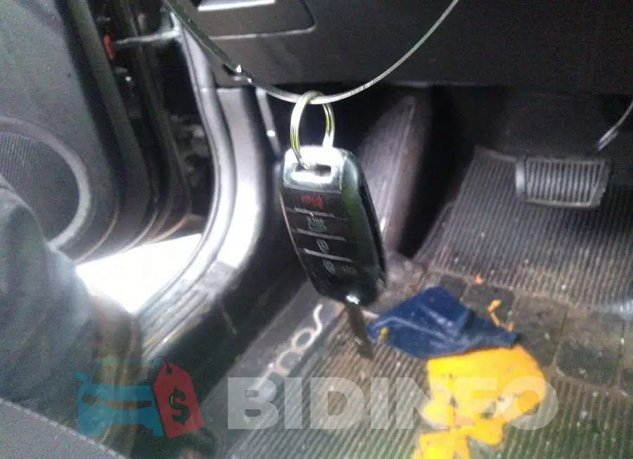 KNDJN2A23J7534393 Photo# 11