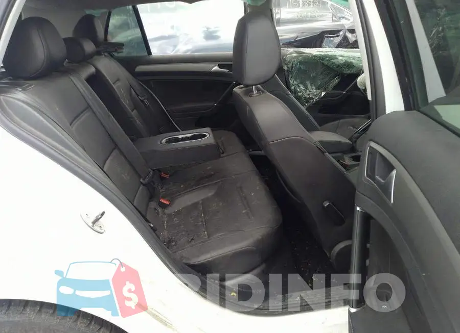 3VW117AU0GM034309 Photo# 8