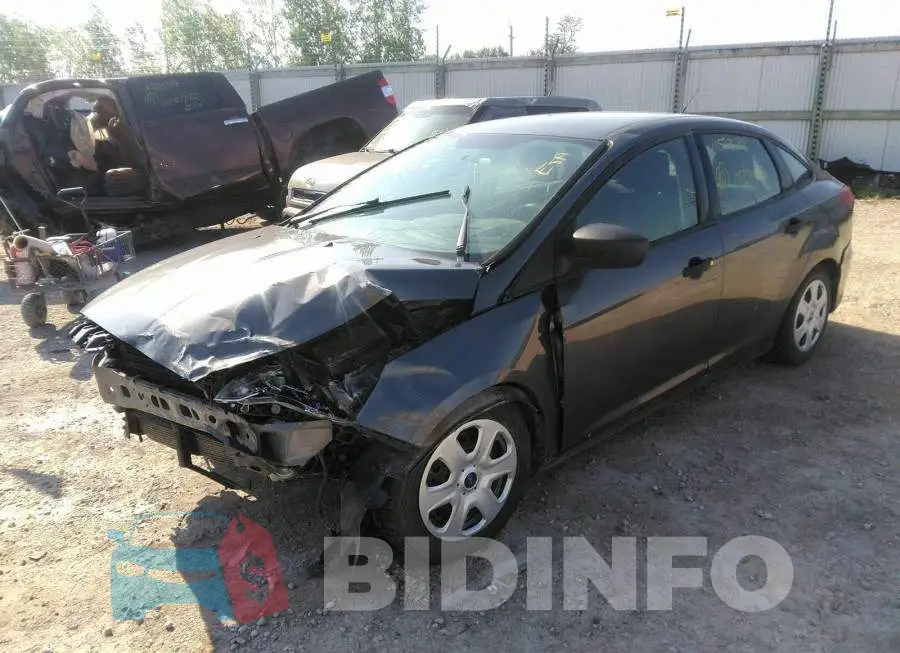 1FADP3E23FL320807 Photo# 2