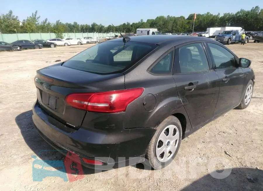 1FADP3E23FL320807 Photo# 4