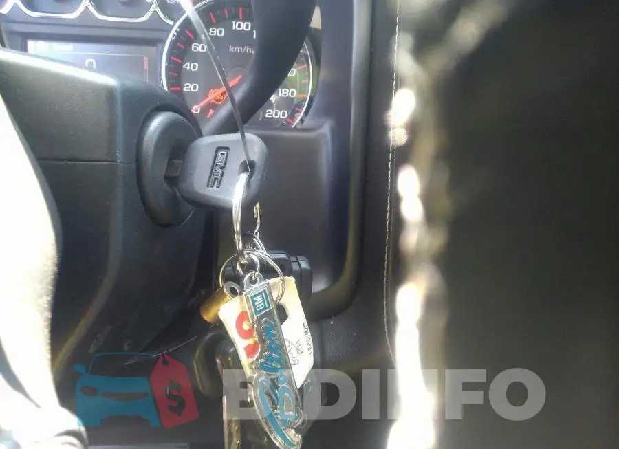3GTU2UEC3FG487141 Photo# 11