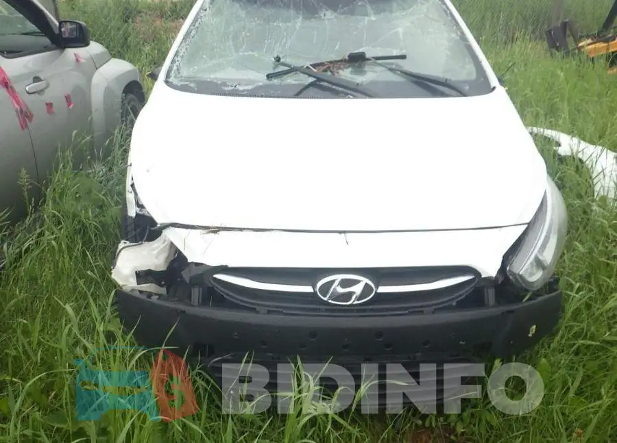 KMHCT4AE6FU828427 Photo# 6