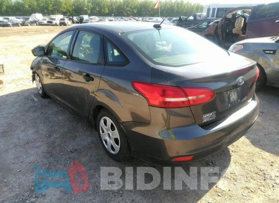 1FADP3E23FL320807 Photo# 3