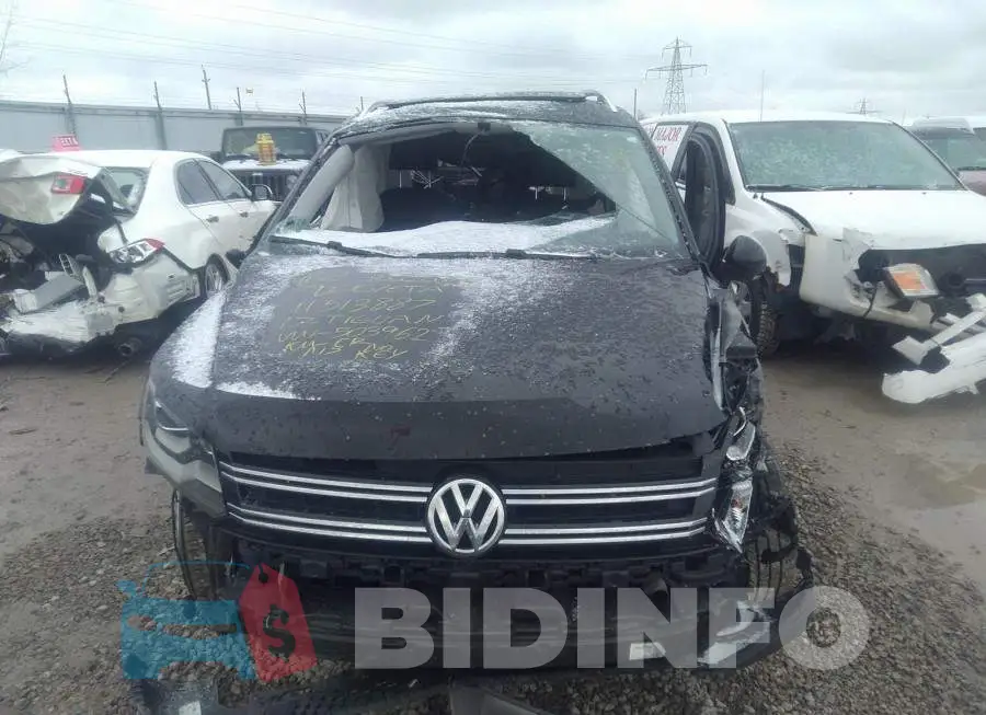 WVGLV7AX8HW503962 Photo# 6