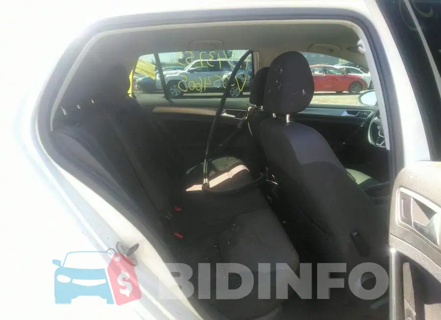 3VW117AU5GM054605 Photo# 8