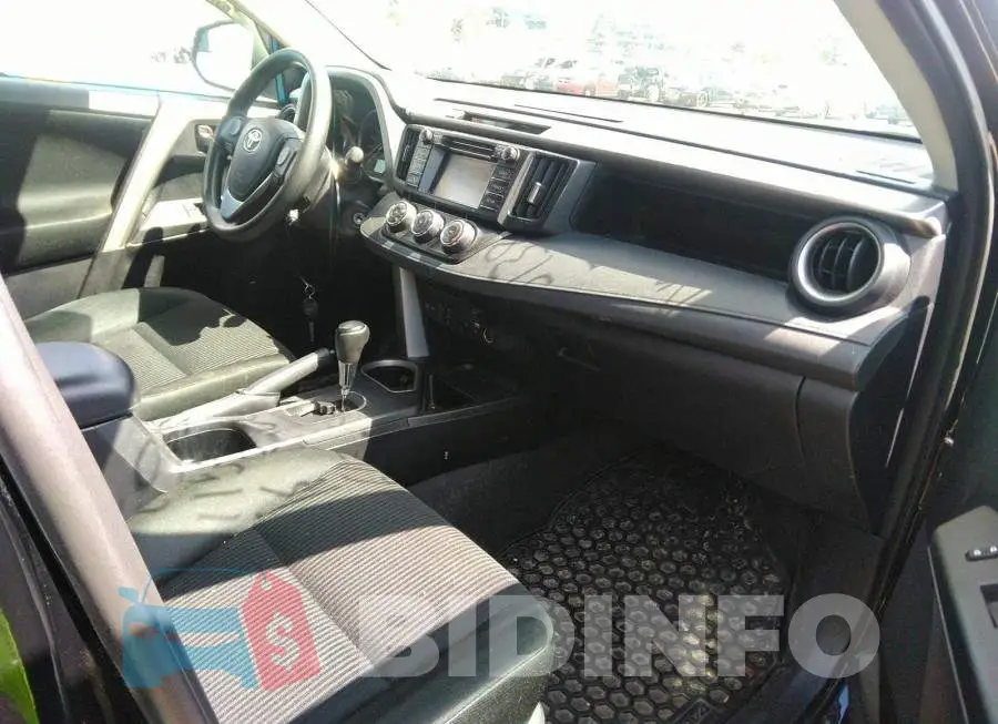 2T3ZFREV8GW265138 Photo# 5