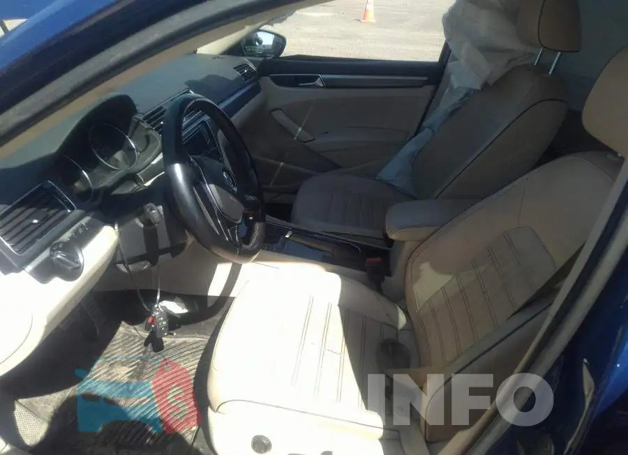 1VWBS7A33GC058436 Photo# 5