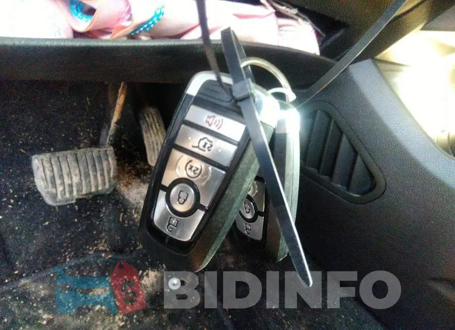 2FMPK4J95LBA00832 Photo# 11