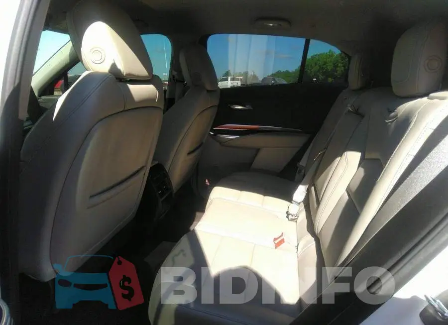 1GYFZBR47LF085786 Photo# 8