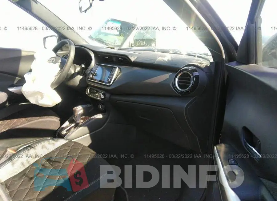 3N1CP5CU8JL519096 Photo# 5
