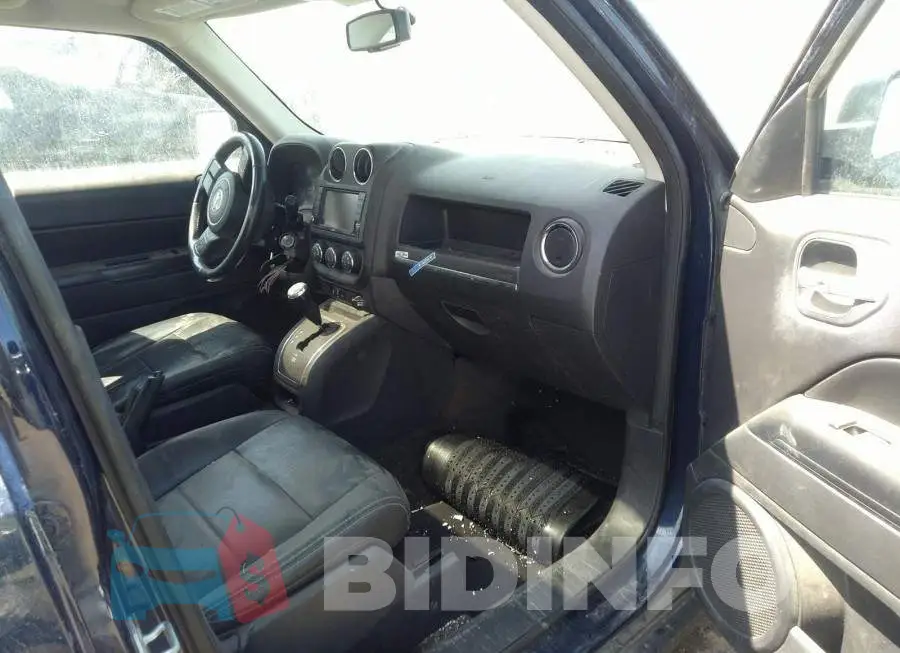 1C4NJRAB3GD809857 Photo# 5