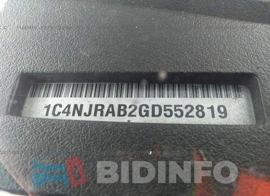 1C4NJRAB2GD552819 Photo# 9