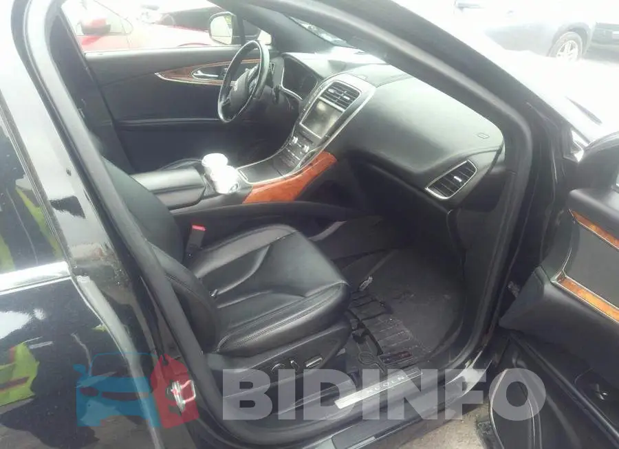 2LMTJ8KR1GBL21350 Photo# 5