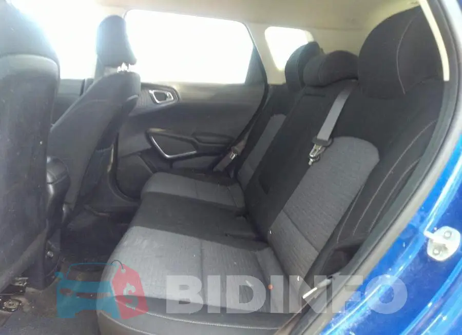 KNDJ33AU0L7105891 Photo# 8