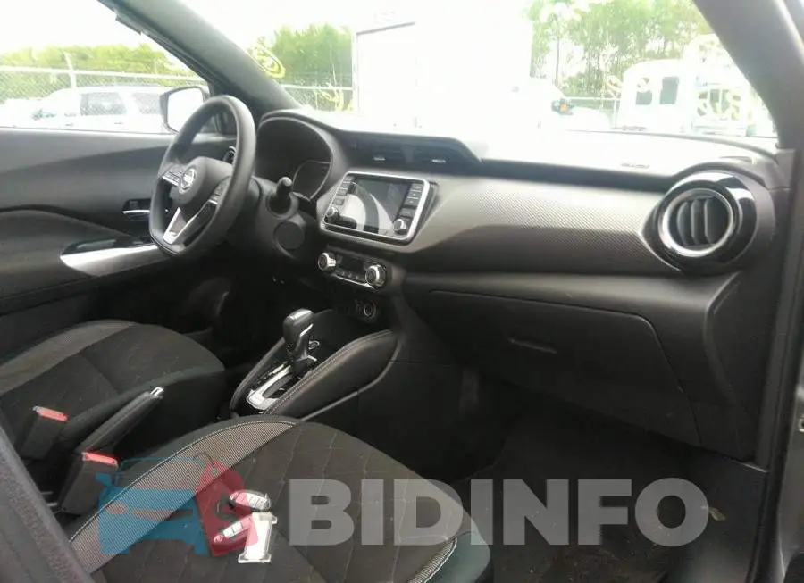 3N1CP5CV2LL480615 Photo# 5