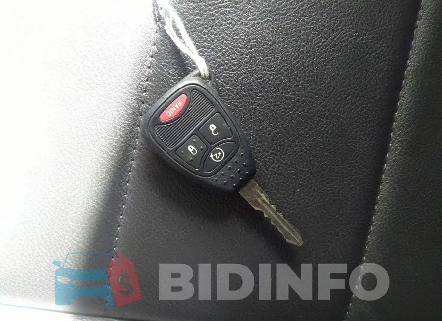 1C4NJRAB2HD178746 Photo# 11