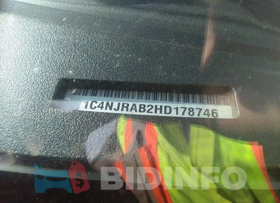 1C4NJRAB2HD178746 Photo# 9