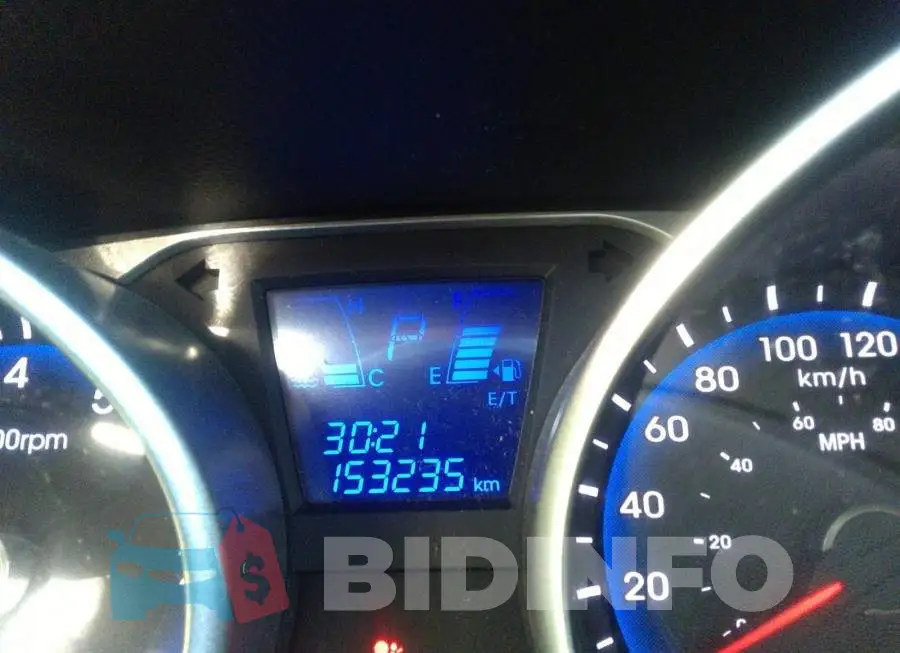 KM8JT3AFXFU107957 Photo# 7
