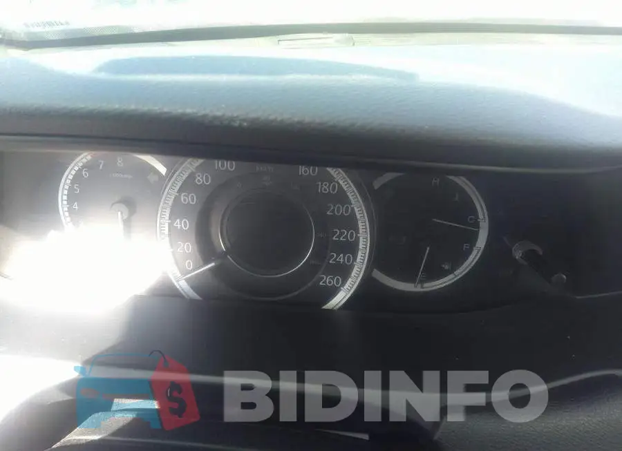 1HGCR2F98FA804152 Photo# 7