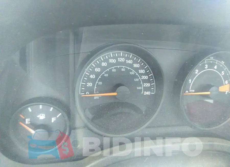 1C4NJRAB4HD164203 Photo# 7