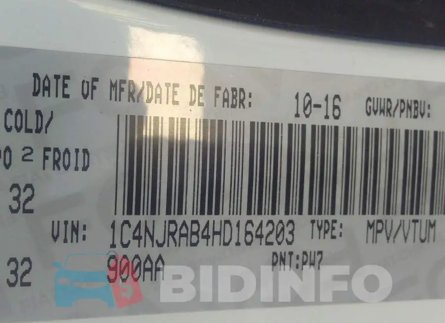 1C4NJRAB4HD164203 Photo# 9