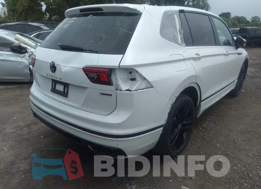 3VV8B7AX6NM080041 Photo# 4