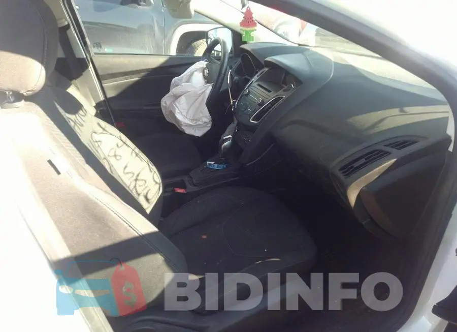 1FADP3K22FL284788 Photo# 5