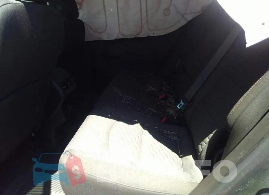 2GNAXUEV3M6124859 Photo# 8