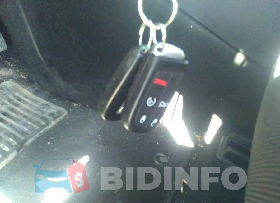 2C3CDXHG1HH641665 Photo# 11