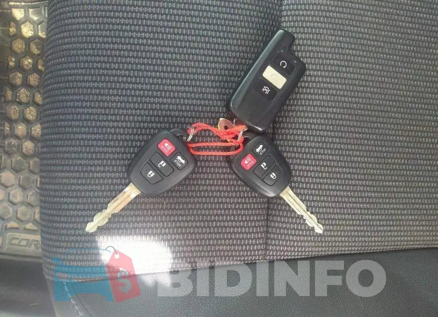 2T1BURHE7HC760381 Photo# 11