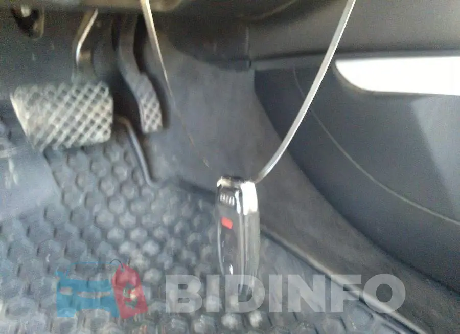 WAUBFCFLXGN013097 Photo# 11