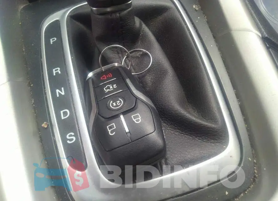 3FA6P0T95GR161203 Photo# 11