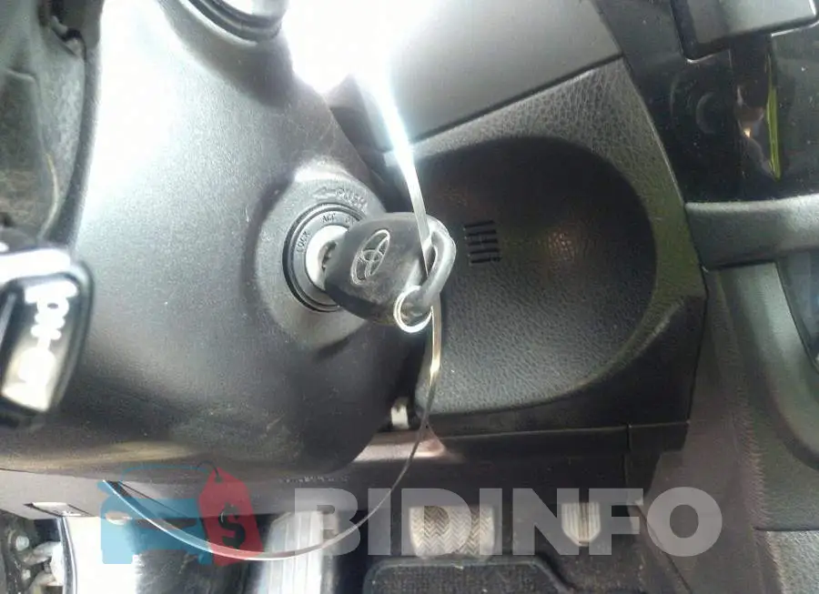 2T1BURHE8GC695281 Photo# 11