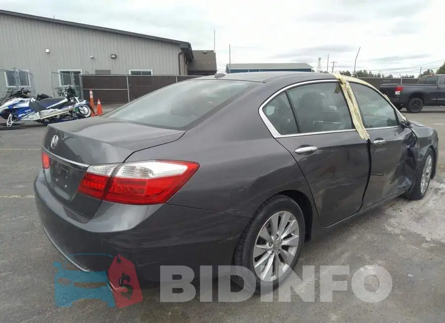 1HGCR2F85FA805427 Photo# 4