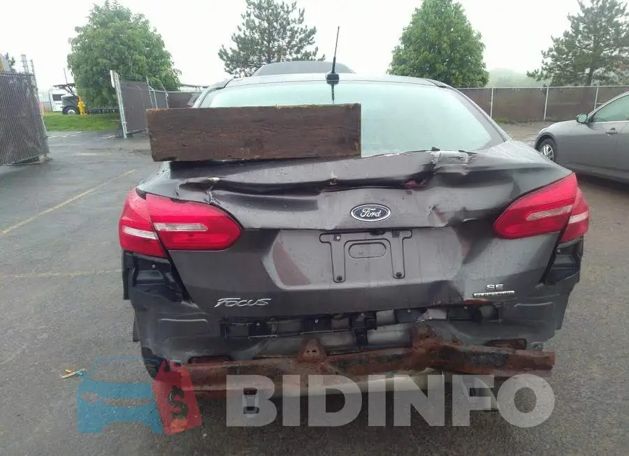 1FADP3F22FL265636 Photo# 6