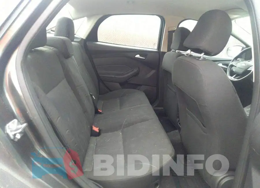 1FADP3F22FL265636 Photo# 8