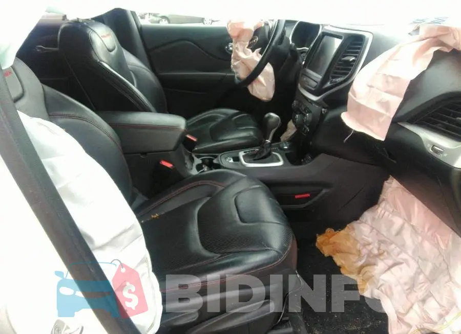 1C4PJMBS9FW713745 Photo# 5