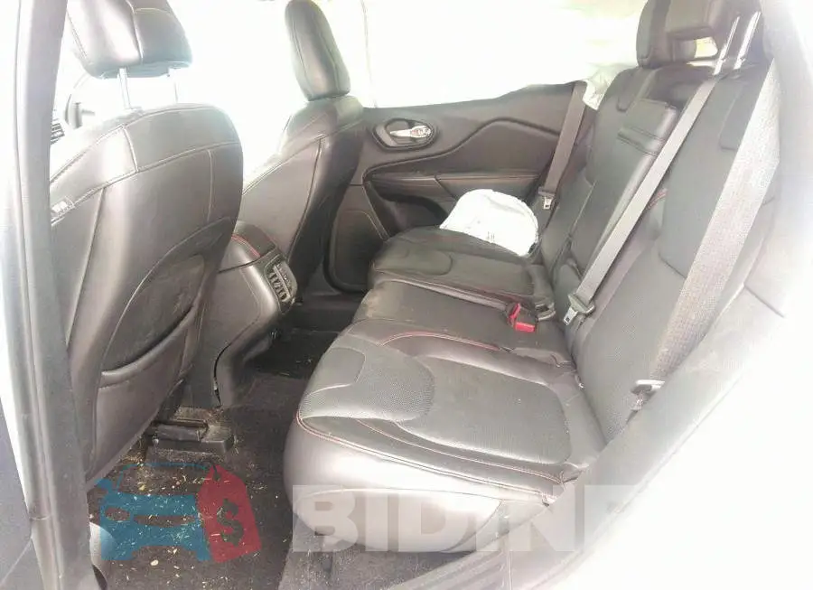 1C4PJMBS9FW713745 Photo# 8