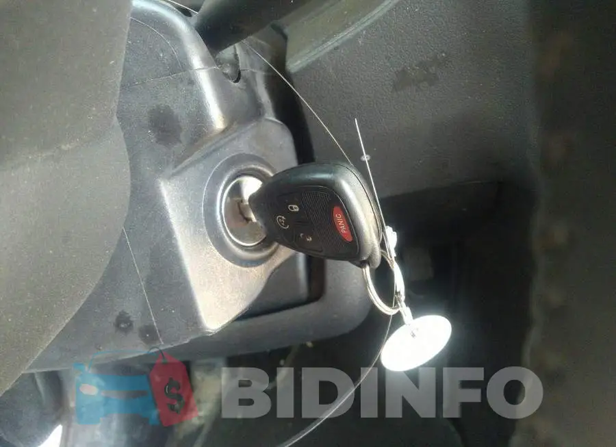 1C4NJRAB9FD226028 Photo# 11