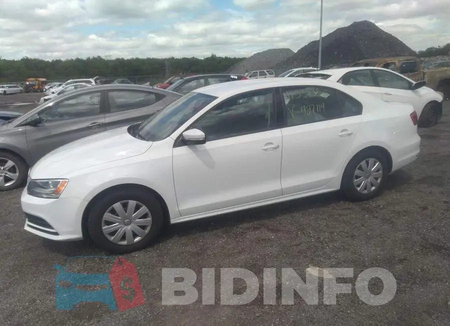 3VW1K7AJ9FM427114 Photo# 2