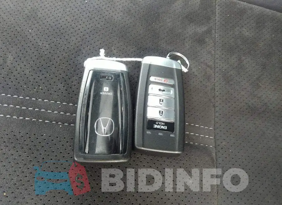 19UUB3F85LA800139 Photo# 11
