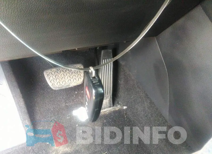 2T3R1RFV3MW227129 Photo# 11