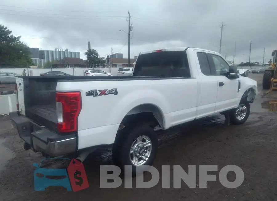 1FT7X2B61HEC67640 Photo# 4
