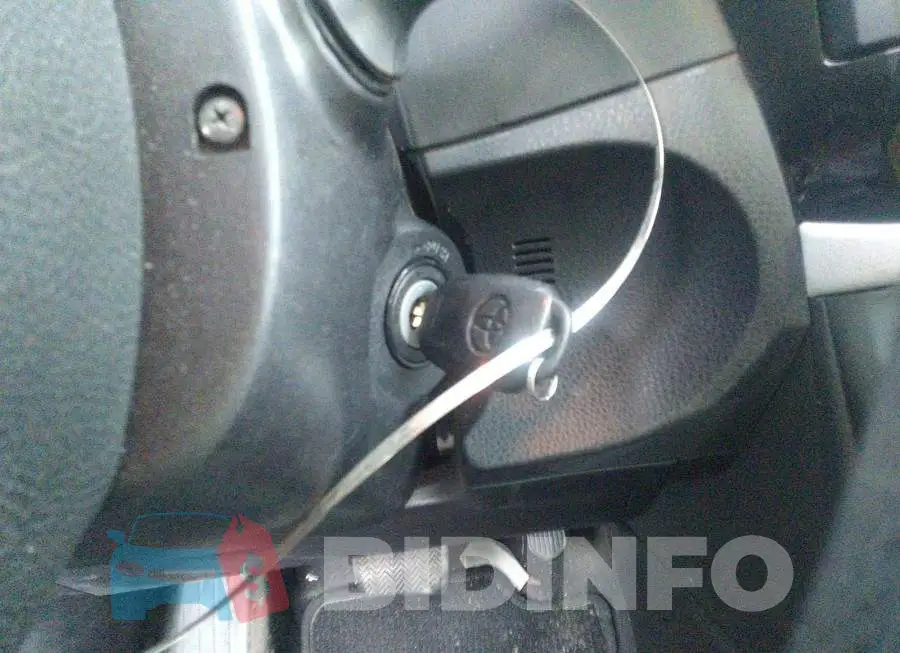 2T1BURHE8FC277432 Photo# 11