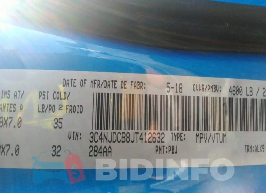 3C4NJDCB8JT412632 Photo# 9