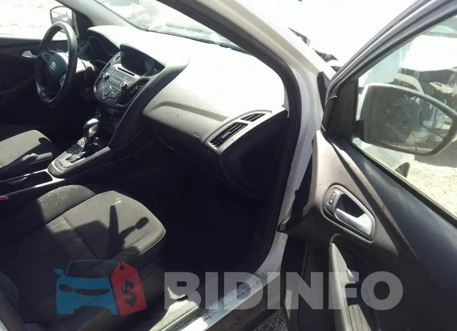 1FADP3F21GL400462 Photo# 5